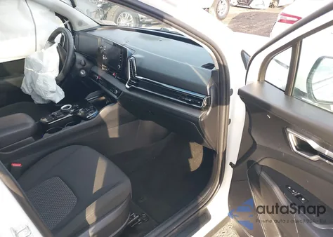 2023 Kia Sportage Hybrid Lx z USA, uszkodzony, nr VIN KNDPUCAG7P7016052